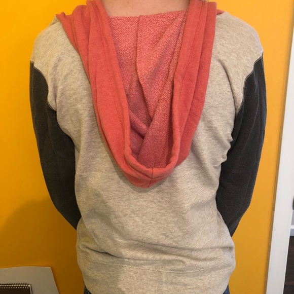 Billabong sweatshirt - Picture 2 of 3